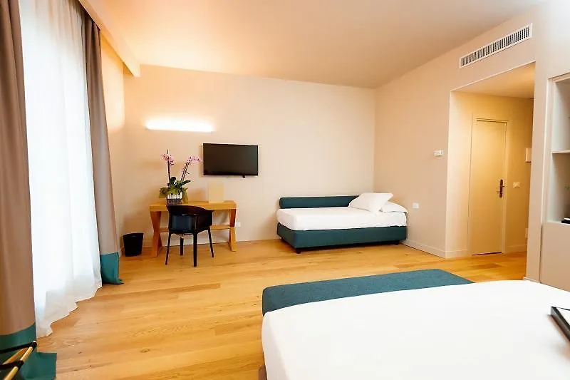 Hotel Politeama Палермо